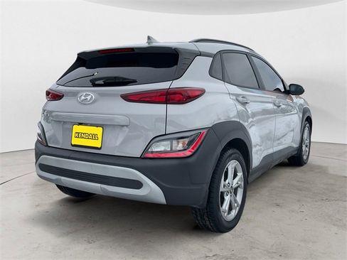 Used 2022 Hyundai Kona SEL image 5