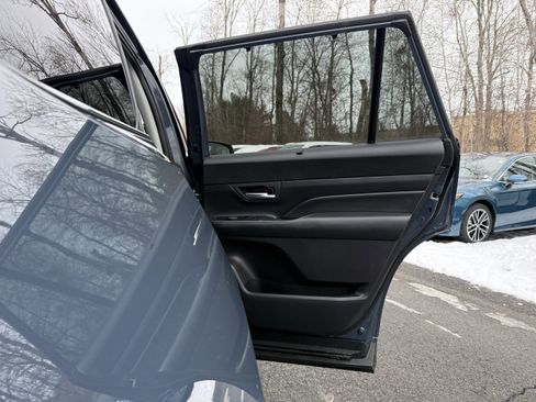 Used 2024 Toyota Grand Highlander Limited image 38