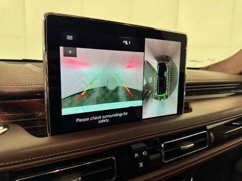 Certified 2023 Lincoln Aviator Black Label w/ Dynamic Handling Package AWD/4WD image 44