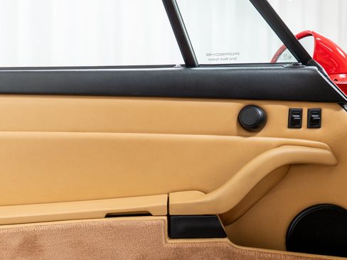 Used 1997 Porsche 911 Carrera RWD image 17