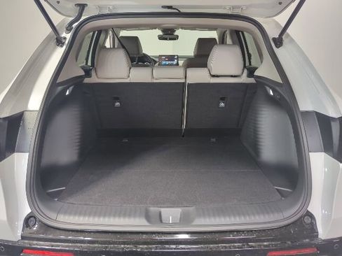 New 2026 Honda HR-V EX-L image 8