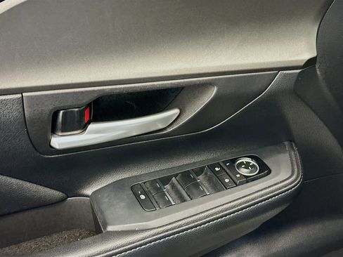 Used 2025 Toyota Grand Highlander XLE image 15