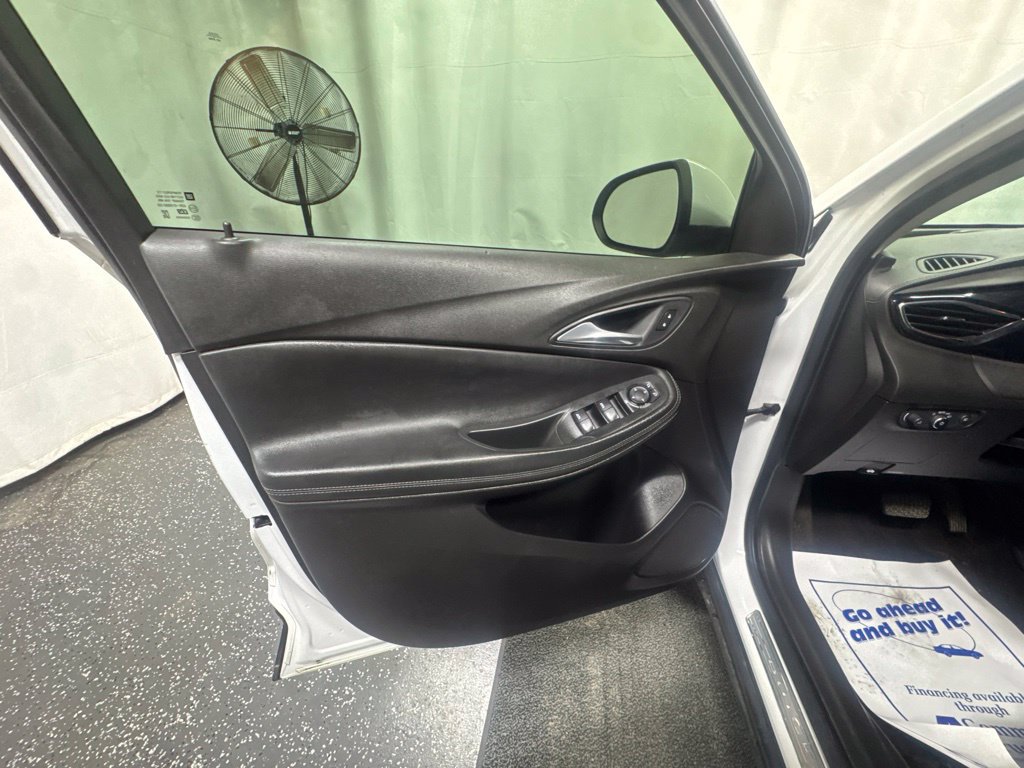 Used 2020 Buick Encore GX Preferred AWD/4WD image 13