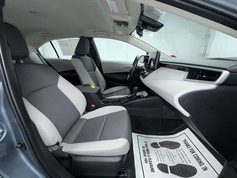 Certified 2025 Toyota Corolla LE FWD image 7