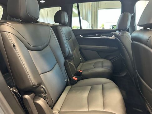 Used 2023 Cadillac XT6 Premium Luxury image 32