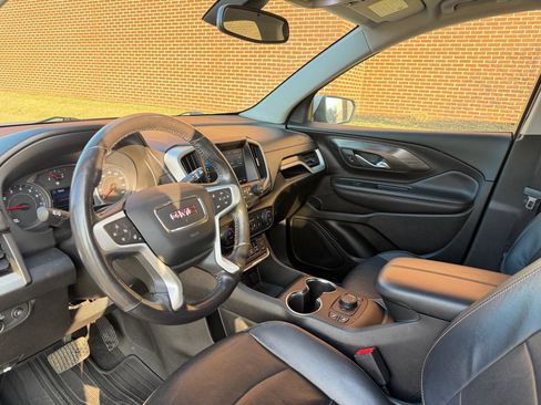 Used 2018 GMC Terrain SLT w/ Preferred Package image 22