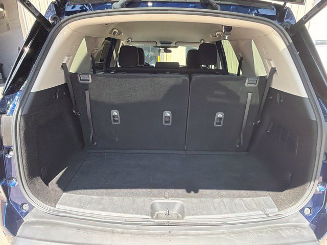 Used 2025 Nissan Pathfinder SV AWD/4WD image 12