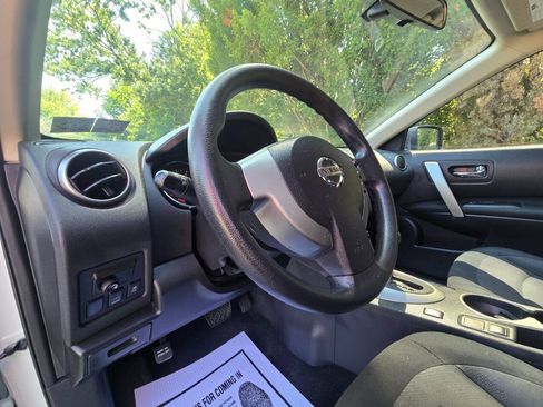 Used 2013 Nissan Rogue S AWD/4WD image 19