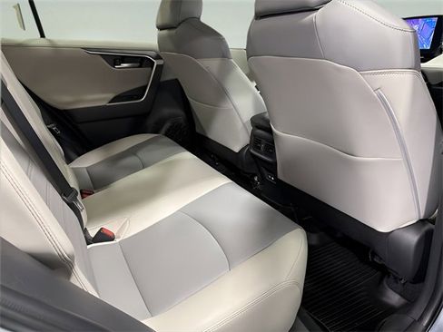 Used 2024 Toyota RAV4 Limited image 34