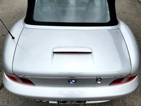 Used 2000 BMW Z3 2.5i image 18