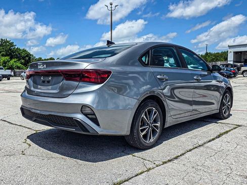 Used 2023 Kia Forte LXS FWD image 6