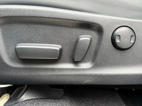 Used 2021 Lexus RX 350L FWD w/ Premium Package image 17