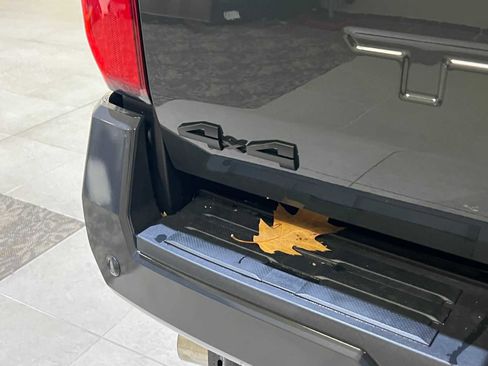 New 2025 Toyota Tacoma TRD Off-Road image 6