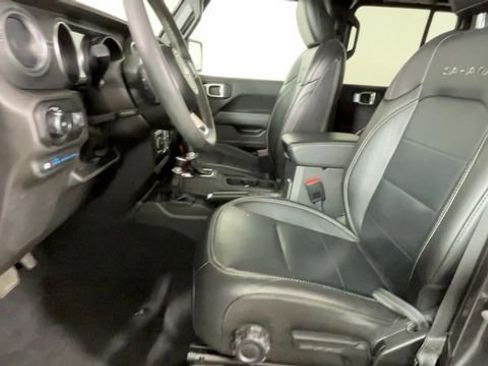 Used 2023 Jeep Wrangler Unlimited Sahara w/ Cold Weather Group AWD/4WD image 19