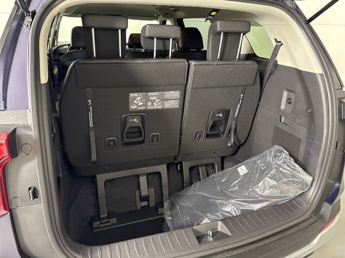 New 2026 Kia Carnival FWD image 38