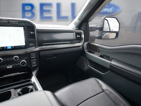Used 2023 Ford F250 Lariat w/ Sport Appearance Package AWD/4WD image 23