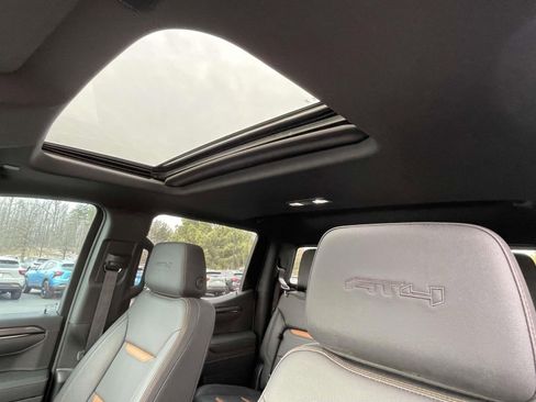 Used 2025 GMC Sierra 1500 AT4 w/ AT4 Premium Package image 18