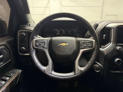 Used 2022 Chevrolet Silverado 1500 LT w/ Z71 Off-Road Package AWD/4WD image 27