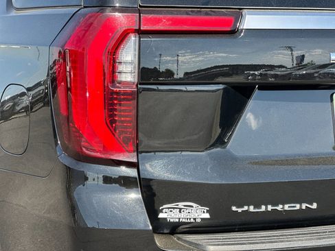 Used 2025 GMC Yukon Denali AWD/4WD image 35