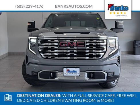 Used 2025 GMC Sierra 1500 Denali w/ Denali Reserve Package AWD/4WD image 3
