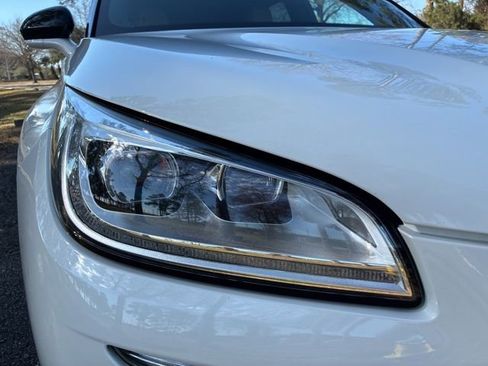 Certified 2023 Lincoln Corsair Reserve image 9