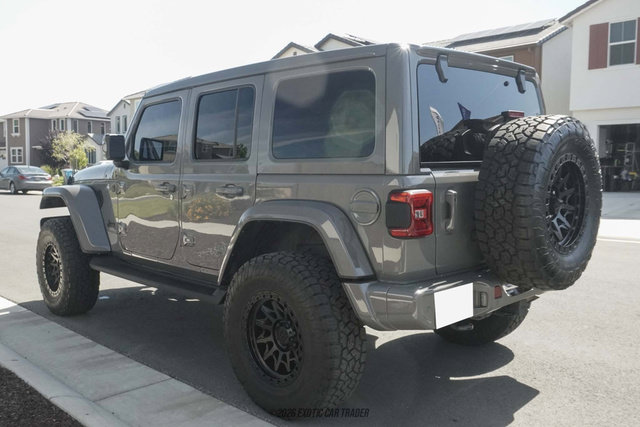 Used 2022 Jeep Wrangler Unlimited Sahara AWD/4WD image 6