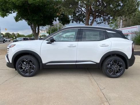 New 2026 Nissan Kicks SR w/ SR Premium Package AWD/4WD image 2