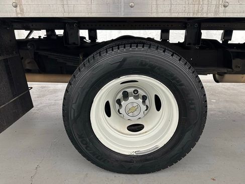 Used 2022 Chevrolet Express 3500 w/ Power Convenience Package image 48