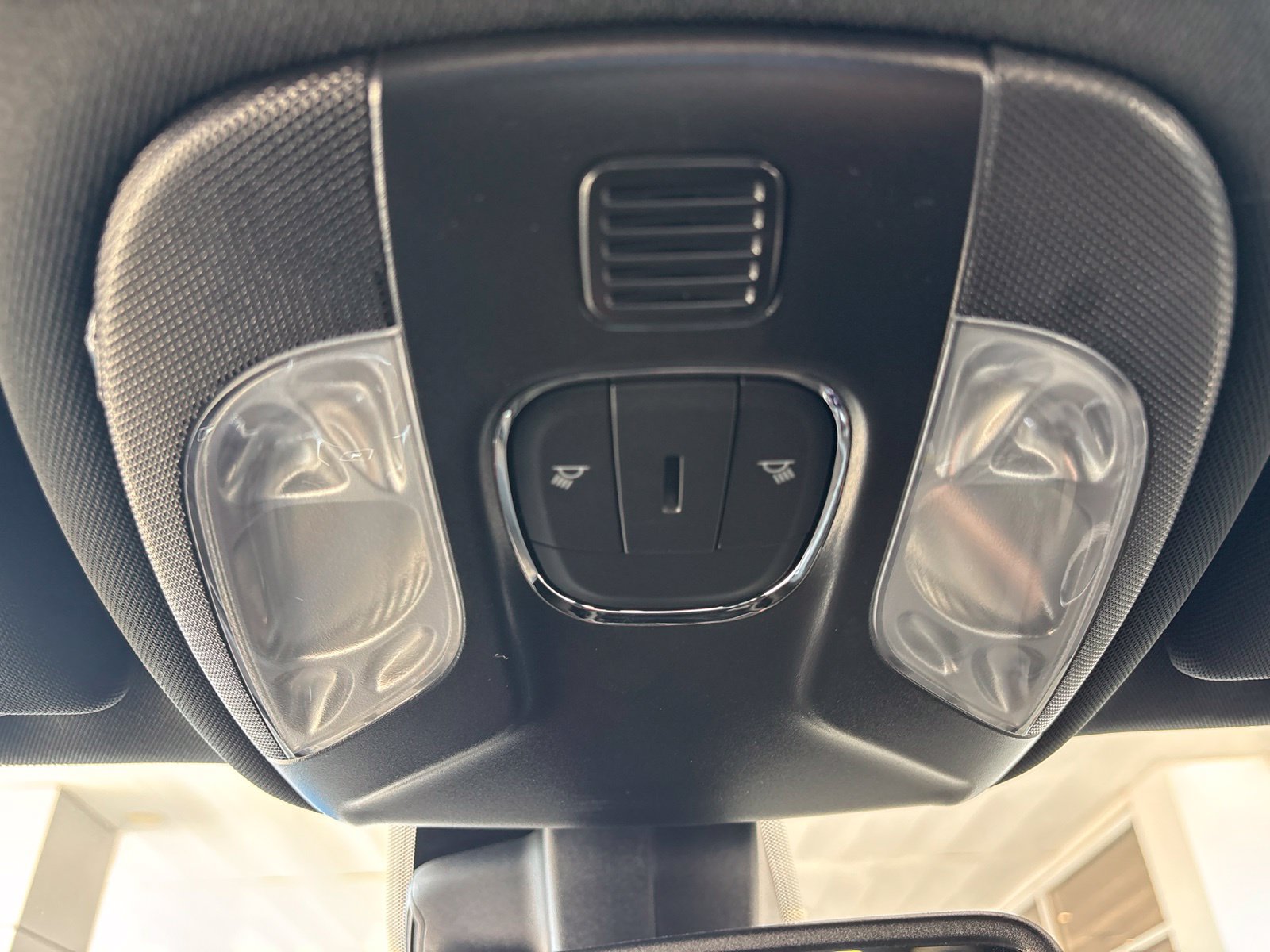 New 2026 Jeep Compass Latitude AWD/4WD image 18