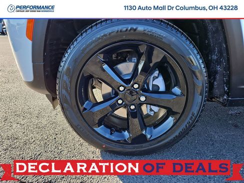 New 2026 Jeep Grand Cherokee Limited w/ Limited Altitude Package image 9