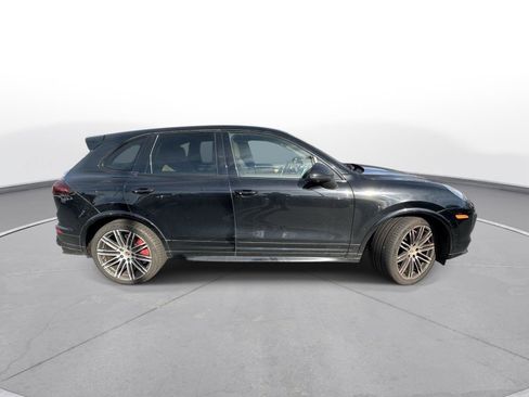 Used 2018 Porsche Cayenne GTS image 5