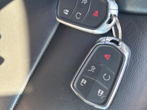 Used 2023 Cadillac XT4 Premium Luxury image 14