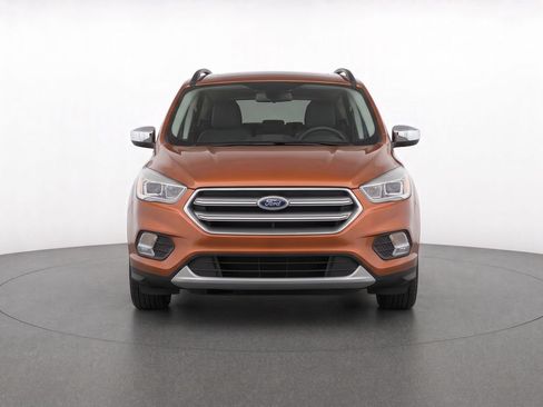 Used 2017 Ford Escape SE w/ Equipment Group 201A FWD image 8