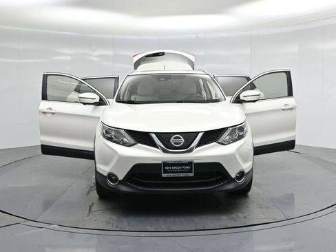 Used 2019 Nissan Rogue Sport SL w/ Premium Package image 30
