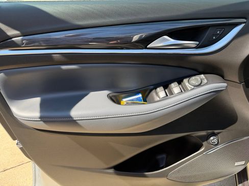Used 2021 Buick Enclave Essence w/ Sound and Sites Package FWD image 9