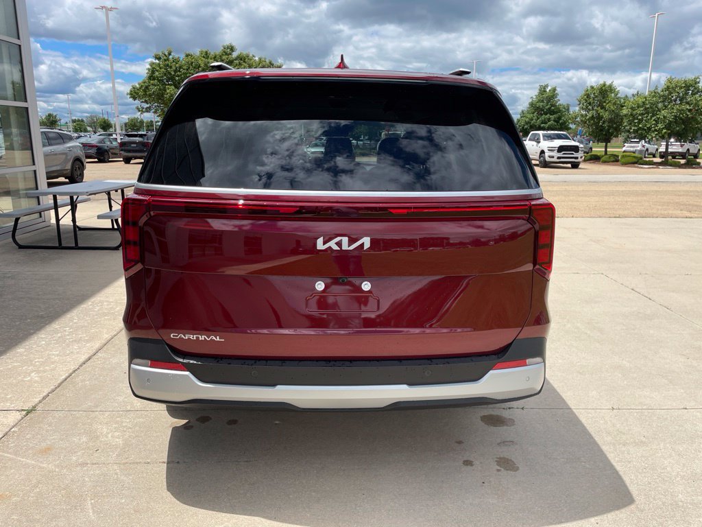 New 2026 Kia Carnival EX FWD image 6