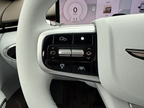 Used 2026 Genesis GV70 2.5T Advanced image 22