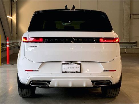 New 2026 Land Rover Range Rover Sport Dynamic SE image 4