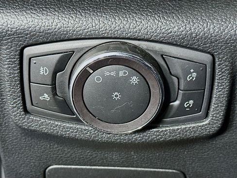 Used 2019 Ford F150 XLT w/ Equipment Group 302A Luxury image 17