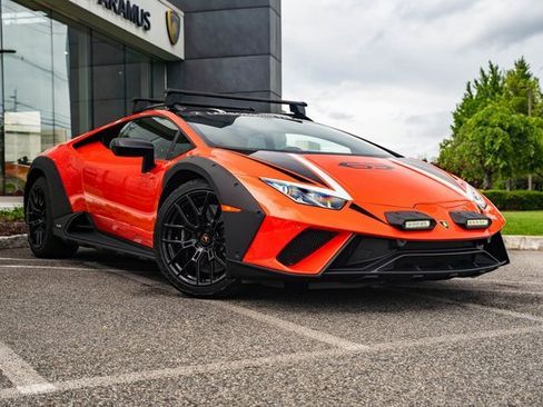 Used 2023 Lamborghini Huracan Sterrato image 8