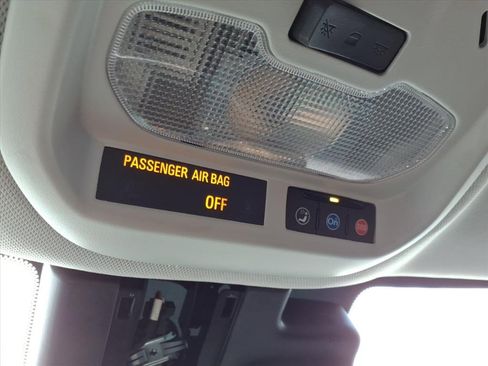 Used 2025 Chevrolet Trax ACTIV w/ Driver Confidence Package image 19