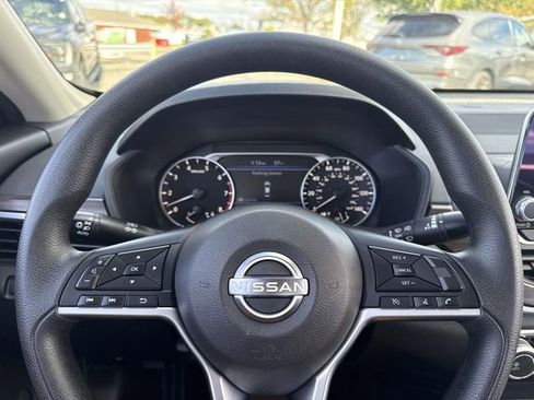 Used 2023 Nissan Altima 2.5 SV image 27