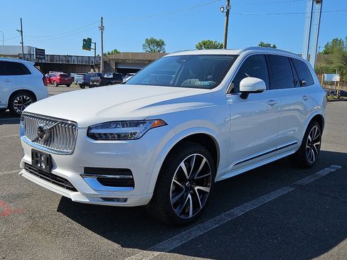 Used 2023 Volvo XC90 B6 Plus w/ Protection Package Premier AWD/4WD image 3
