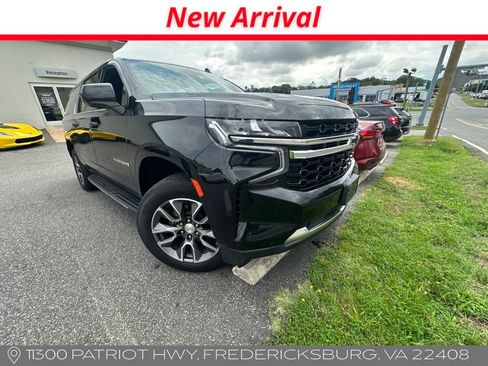 Used 2023 Chevrolet Suburban LS AWD/4WD image 2