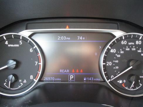 Used 2025 Nissan Altima 2.5 SV FWD image 15