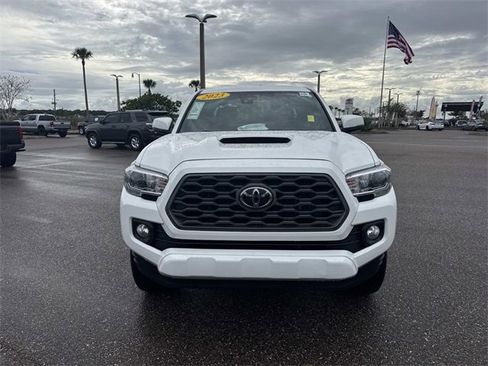 Used 2023 Toyota Tacoma TRD Sport image 9