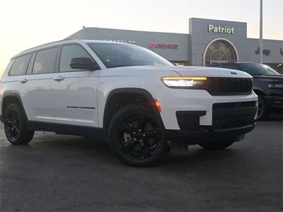 Used 2023 Jeep Grand Cherokee L Laredo