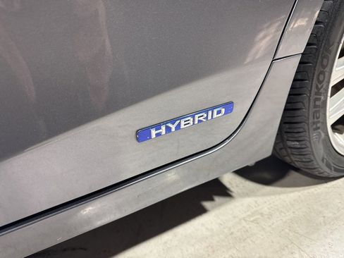 Used 2017 Lexus CT 200h w/ Navigation System Package image 11