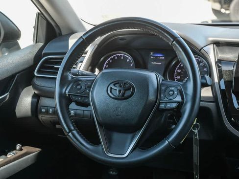 Used 2022 Toyota Camry SE w/ Carpet Mat Package (TMS) FWD image 12