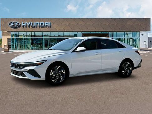 New 2025 Hyundai Elantra Limited FWD image 2